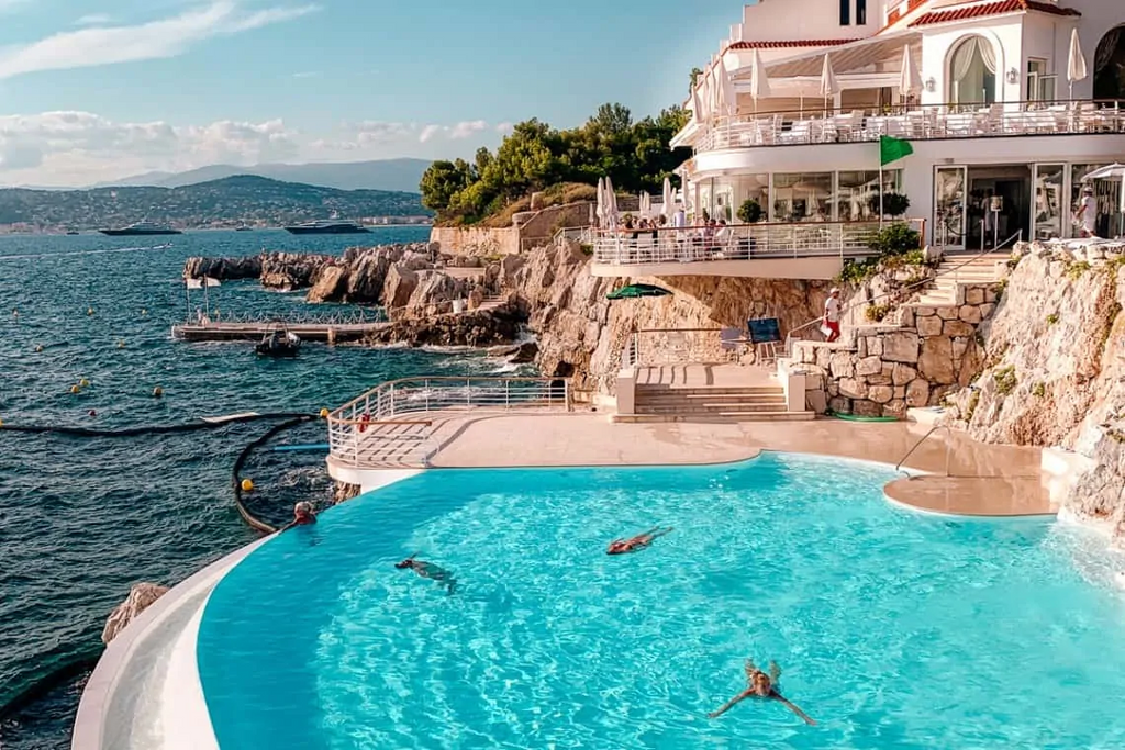 The 10 Best Hotel Pools in the South of France